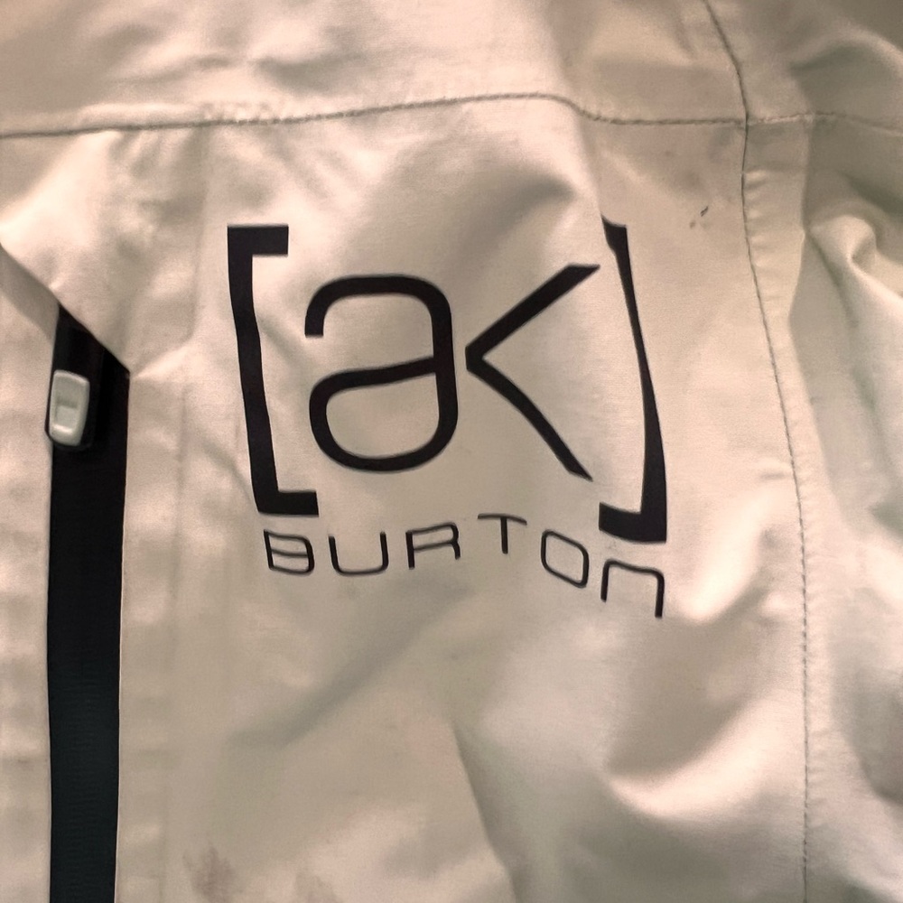 Burton AK Gore-Tex Mint Jacket - Picture 3 of 7